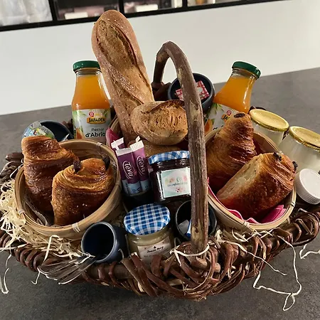 La Fleur Des Marais Bed & Breakfast *