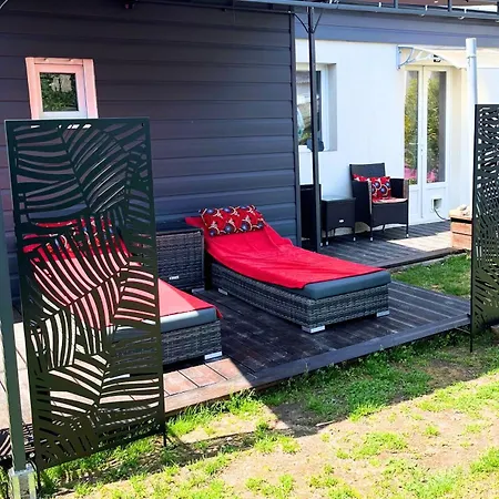 La Fleur Des Marais Bed & Breakfast *